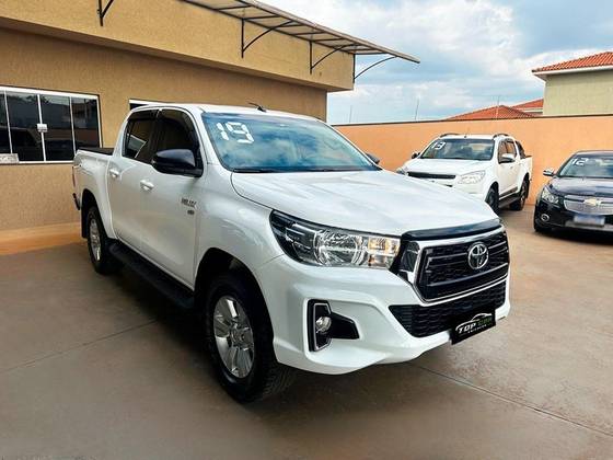 TOYOTA HILUX 2.7 SR 4X2 CD 16V FLEX 4P AUTOMÁTICO